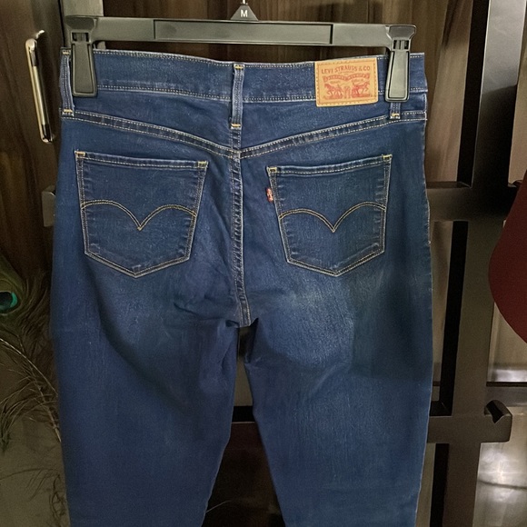 Levis 311 shaping skinny blue jeans. Waist 27 - Picture 5 of 5